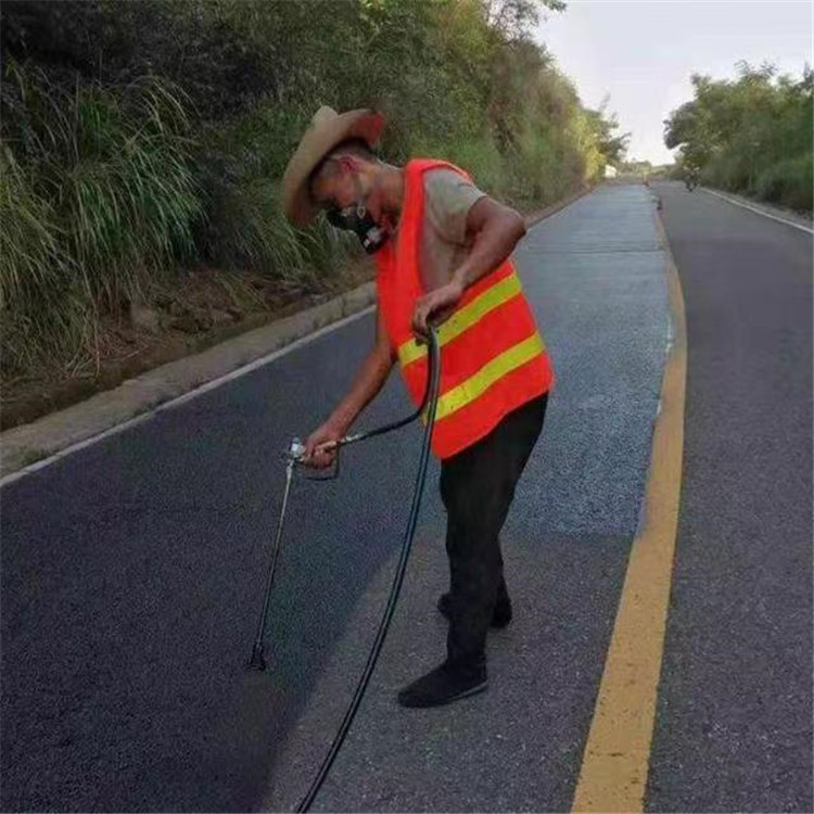 白城 彩色防滑路面的底涂是保障路面附着力