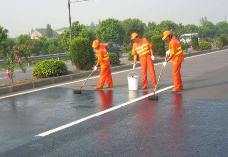 白城 彩色路面喷漆维修改色的使用寿命有多长？